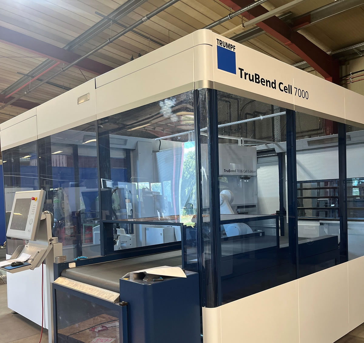 CNC Blechbearbeitung Hannover und Wasserstrahlschneiden mit CNC Blechverarbeitung Celle sowie Laserschneiden Braunschweig - Alles von R+G Metallbau GmbH, Wietze.