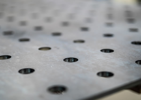 CNC Blechbearbeitung Hannover und Wasserstrahlschneiden mit CNC Blechverarbeitung Celle sowie Laserschneiden Braunschweig - Alles von R+G Metallbau GmbH, Wietze.