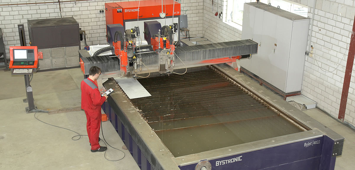 CNC Blechbearbeitung Hannover und Wasserstrahlschneiden mit CNC Blechverarbeitung Celle sowie Laserschneiden Braunschweig - Alles von R+G Metallbau GmbH, Wietze.